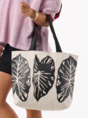 Aloha Collection  Day Tripper Kalo  NWT